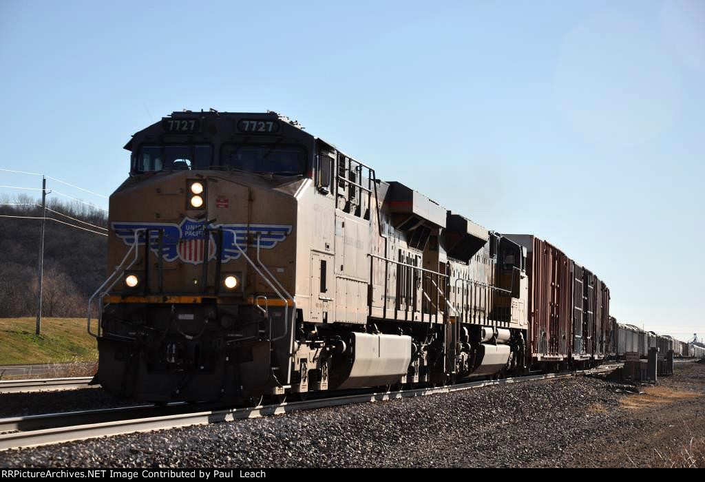 Westbound manifest crosses over